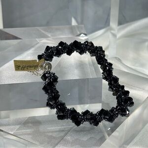 NWT Handmade Spiral Bracelet With Swarovski Crystals Magnetic Clasp (Jet)